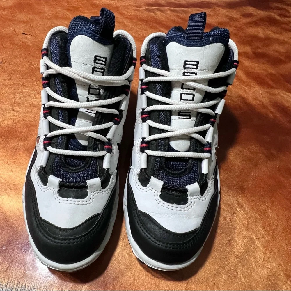 Brooks High Top Sneakers